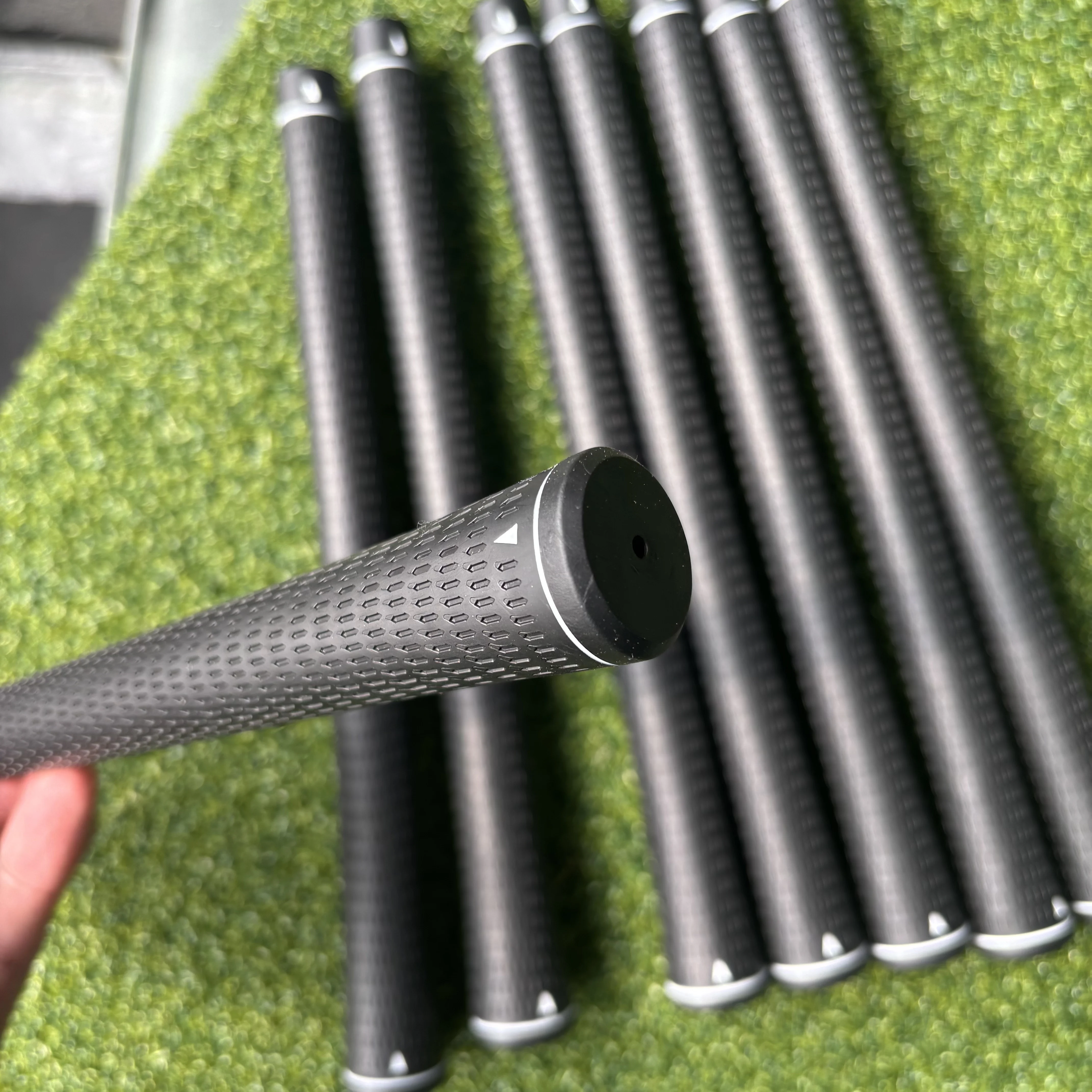 Golf Club Grips Irons and Woods Universal Handle Men's and Women's Models Wear-resistant Non-slip Grip Single Stripe Style
