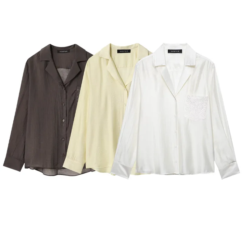 

Европейская и американская женская мода, повседневная рубашка с длинными рукавами и свободными карманами с вышивкой