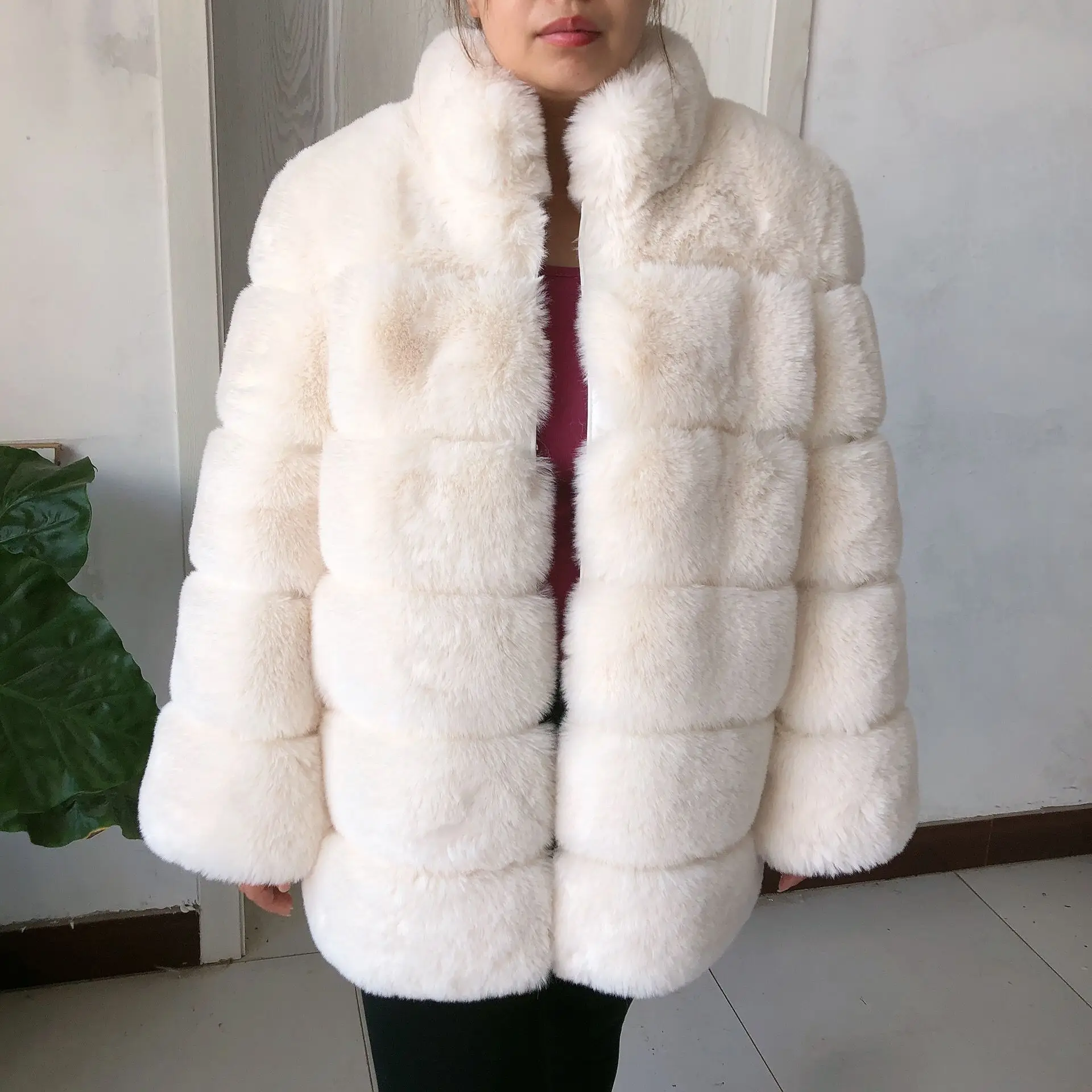 2022 Women\'s New Faux Fur Jacket Winter Warm Coat Plus Stand Collar Pink Faux Fox Fur Ladies Coat 70cm Long Sleeve Fluffy Fur