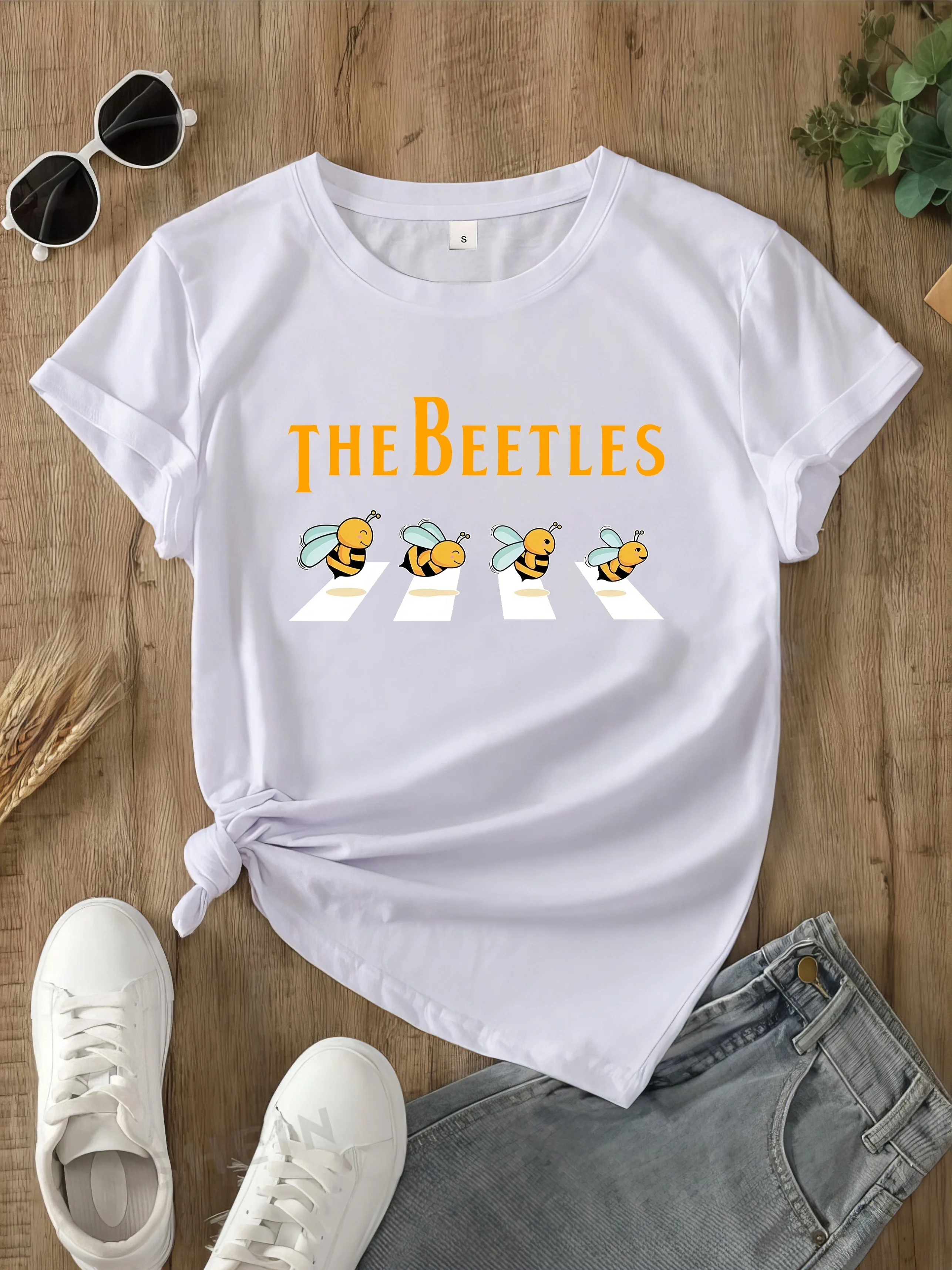 

Bee Print Crew Neck T-Shirt, Casual Short Sleeve Top For Spring & Summer, Women's Clothing