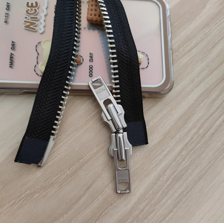 

Genuine YKK8 Silver Double-open Zipper Ykk Double-ended White Zipper YKK8 White Copper Teeth Pull Up and Down