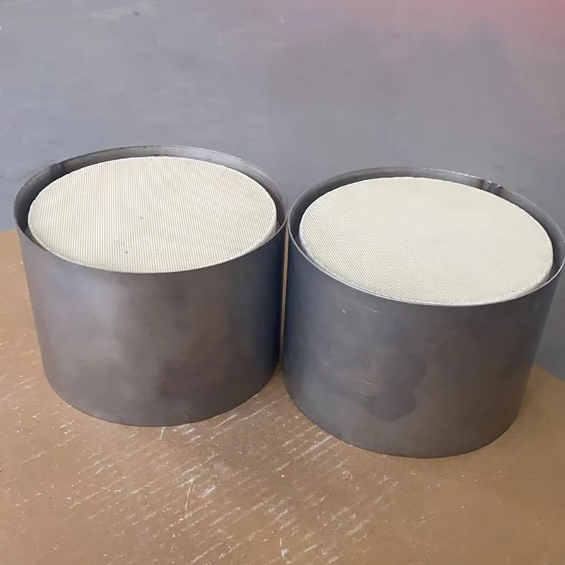 

EURO3 Gas exhaust treatment three way catalytic converter welding stainless steel shell ceramic catalytic converter