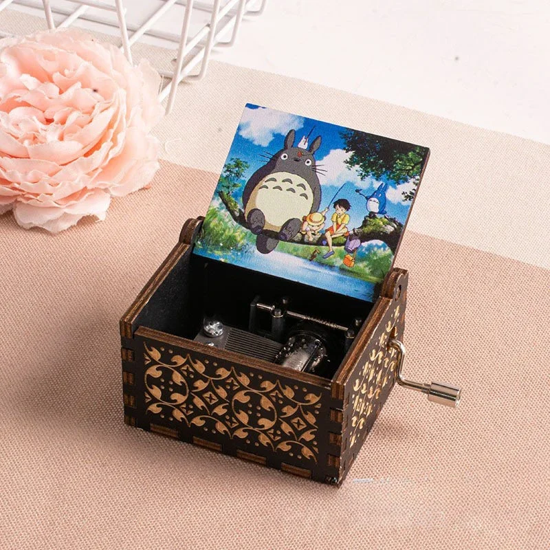 Hayao Miyazakis hand-clockwork music box childlike solid wood creative music box birthday gift music box sailor