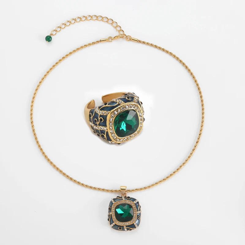 

Vintage Jewelry Emerald Crystal Pendant Necklace Set Gold Color Blue Enamel Square Rings Gold Color Wedding Accessories Bride