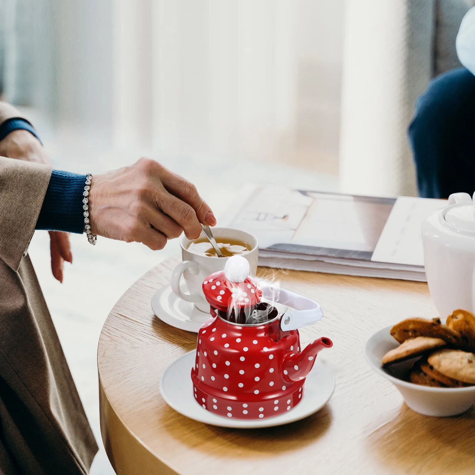 

1pc Thickened Enamel Teapot Retro Design Healthy Food Grade Efficient Heat Conduction Kitchen Tea Kettle Water Boiling Pot