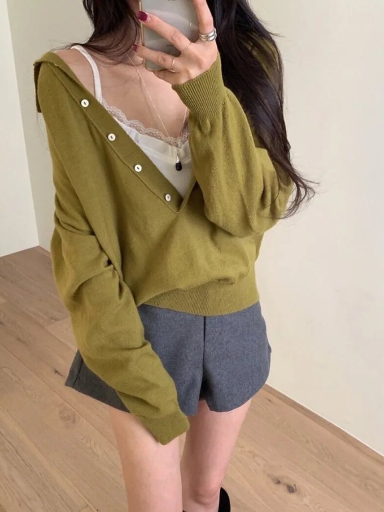 Elegant V-Neck Knitwear Women's Fashion Loose Fit Versatile Korean Style  Collar Autumn Winter New Arrival Slimming Top