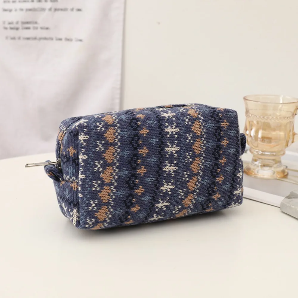 

Knitted Fabric Christmas Cosmetics Storage Bag Dirt-proof Girl Heart Christmas Pencil Case Kawaii Multi Functional
