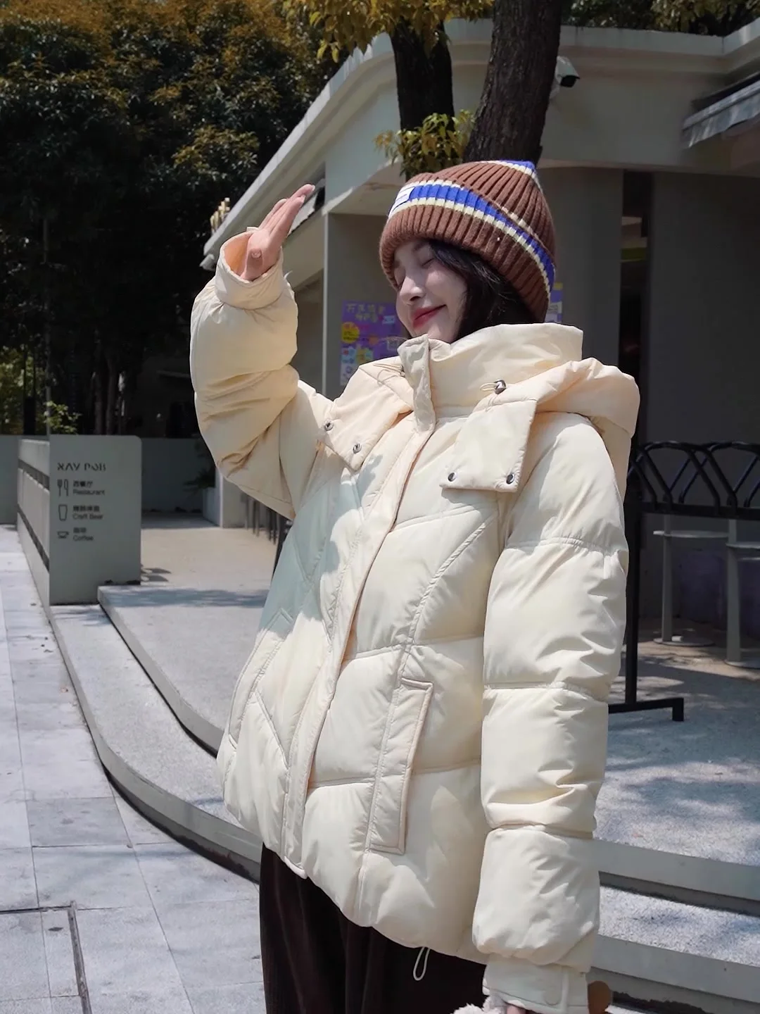 

Высококачественное корейское укороченное пальто с капюшоном и хлопковой подкладкой, зима 202, теплая модная куртка-пуховик, женская повседневная толстая однотонная верхняя одежда