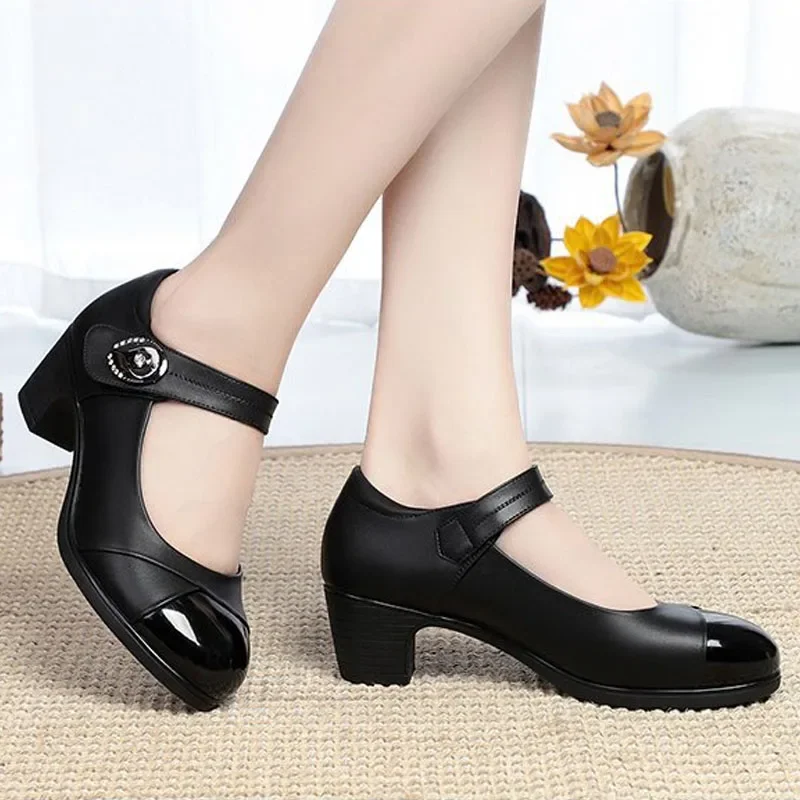 Seasons New Women\'s High Heels Fashion Round Toe Shallow Hook & Loop Pumps Soft Bottom Block Heel Middle-aged Mom Leather Shoes