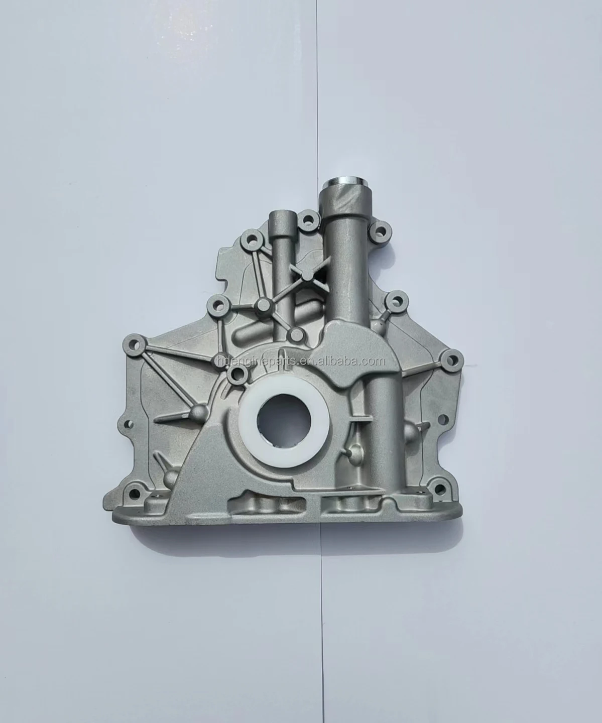 Top Quality Auto Engine Part Diesel Oil Pump for Land Rover Range Rover 368DT 3.6T 448DT 4.4T V8 OE LR014546