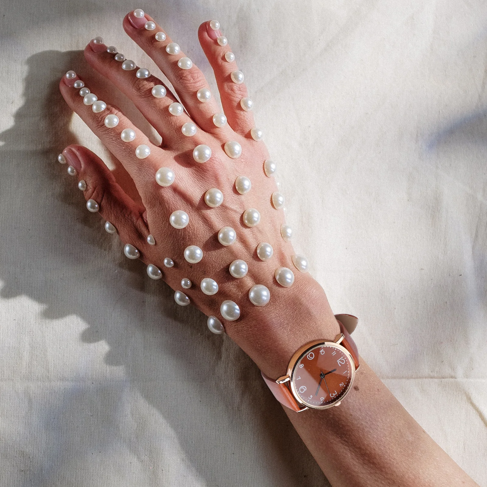 

Women Quartz Watch Black PU Strap Casual Wrist Watch Durable Comfortable for Everyday Use and Special Occasions