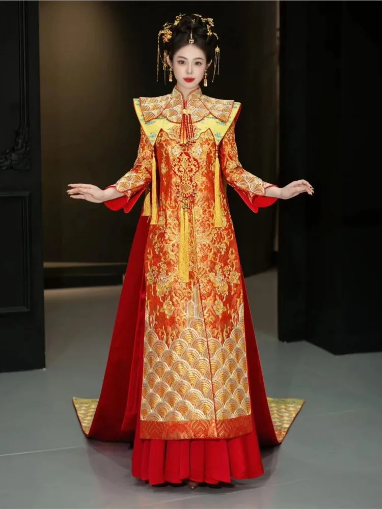 New Chinese-style heavy embroidery show tail-tailed rice dress bride's wedding toasting