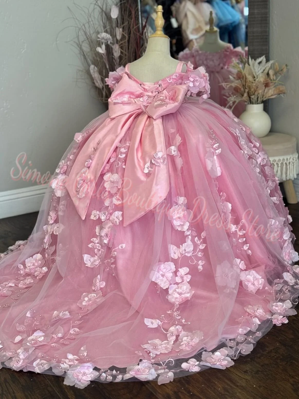 Quality Pink Flowers Girl Dress Beaded Satin Fluffy Knee Length for Children Wedding Birthday Party Pageant Evening Ball Gowns