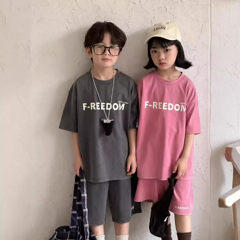 

2024 Summer Boys and girls letters printed clothes set Children loose short sleeve T-shirts And shorts 2pcs suit sibling outfit