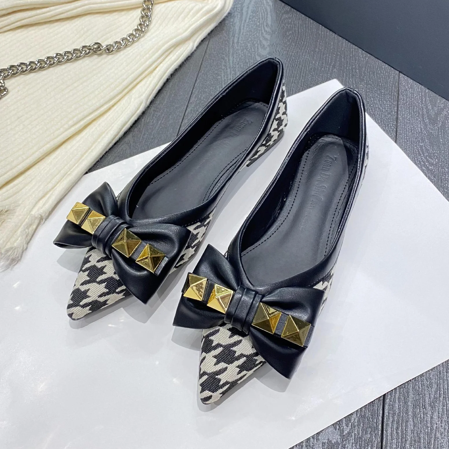 Plus Size 34-43 Women Pointed Toe Flats Slip on Girls Casual Shoes Office Lady Dress Shoes 1cm Heel Pumps Fashion Bow Female T63