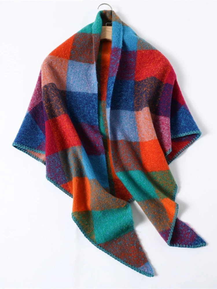 Ins élégant Plaid coloré Triangle écharpe dames Style nordique Chic femmes chaud Mohair gland silencieux cou Triangle hiver femme