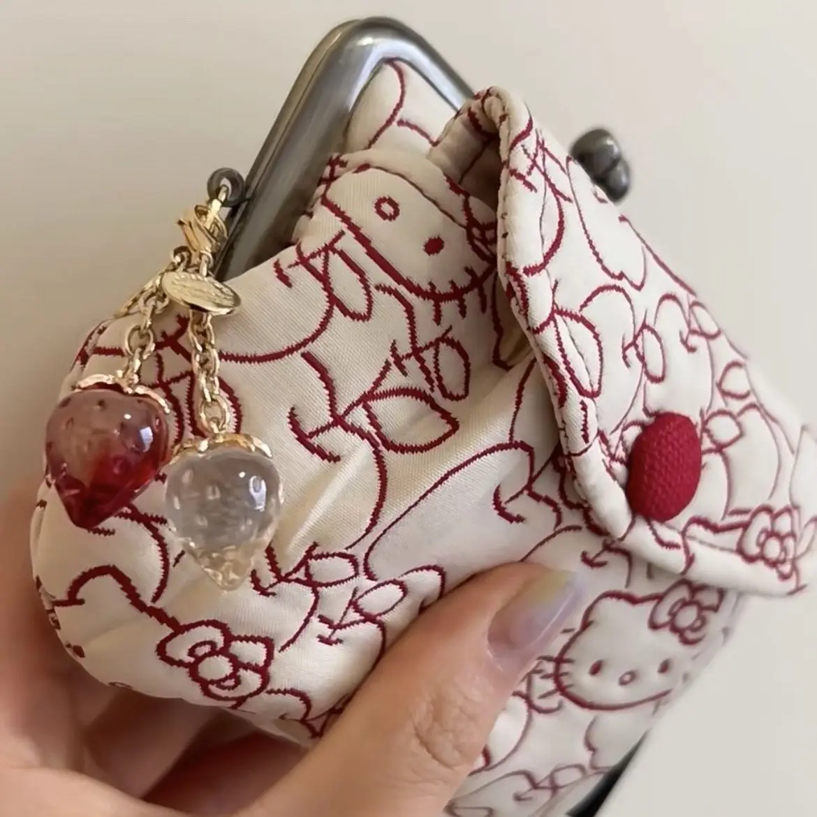 

Hello Kitty Coin Purse Cute Cartoon Originality Portable Put on Makeup Storage Bag Delicate Limited Edition Cosmetic Bag Gifts