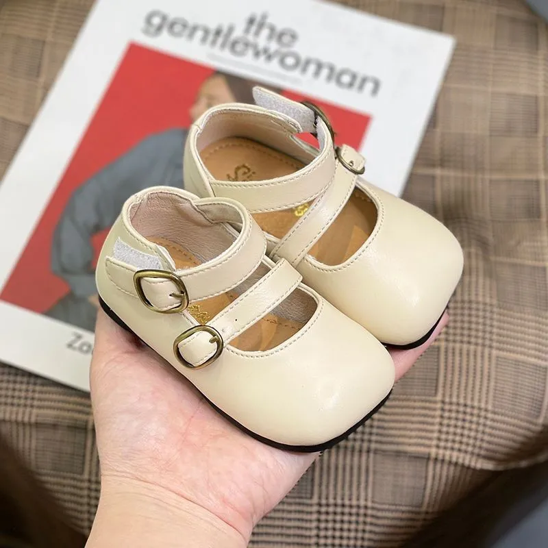 Sepatu bayi Musim Semi 2024 sol lembut sepatu kulit lembut anak perempuan putri musim semi dan musim gugur sepatu kulit kecil untuk balita perempuan