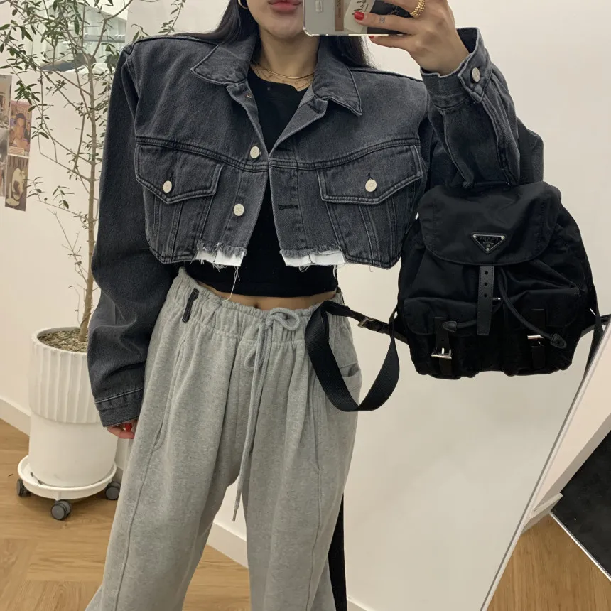 Korean Style Ins Spicy Girl Denim Jacket Turn-down Collar Buttoned Frayed Worn Loose Short Outerwear Top for Women