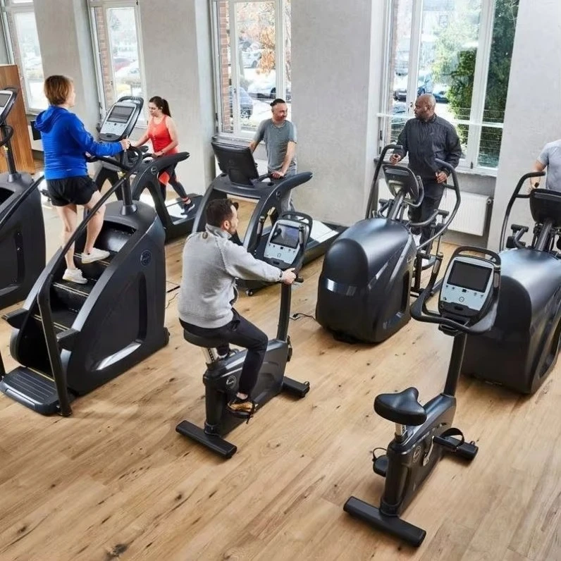 أداة اللياقة البدنية باللون الأسود، أداة تمرين بيضاوية الشكل