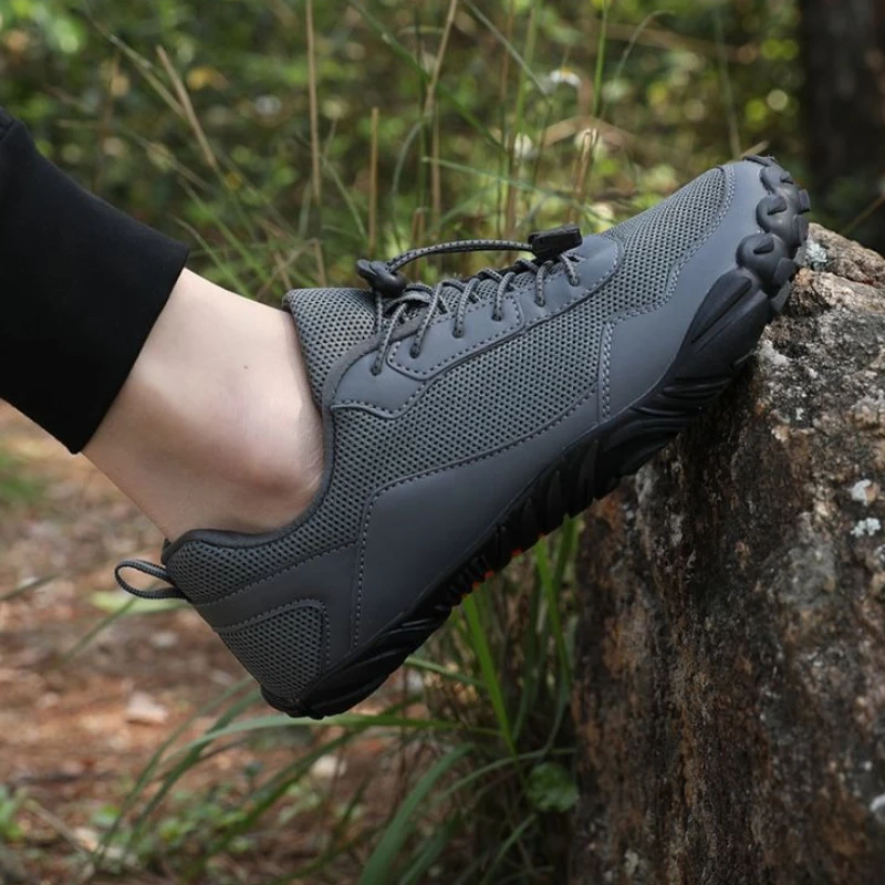 ตาข่ายด้านบนBreathable Manรองเท้าผ้าใบลําลองLow-Top Originalแฟชั่นราคาเดินน้ําหนักเบาคุณภาพสูงกีฬารองเท้าสําหรับชาย