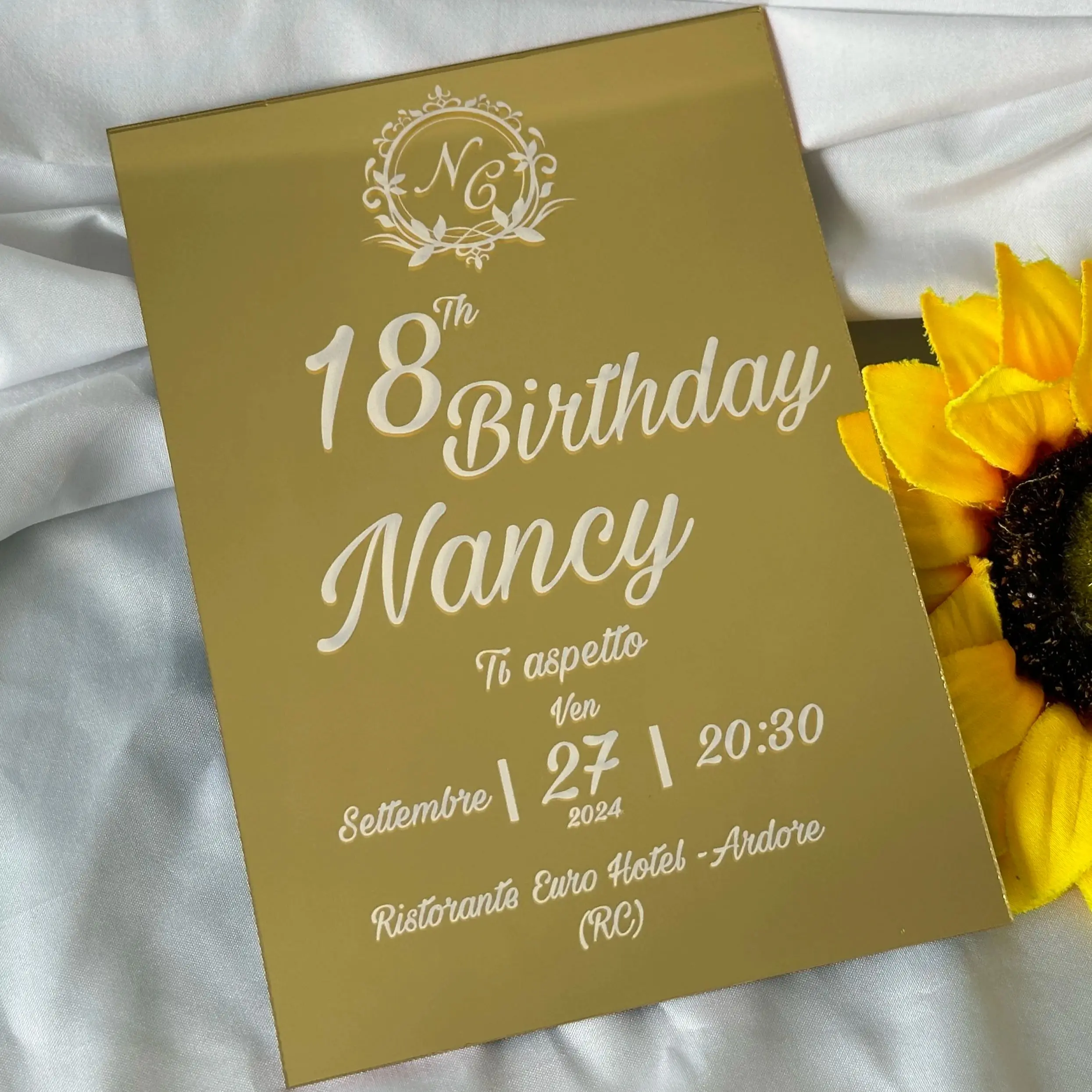 

10pcs Custom Mirror Gold Acrylic Birthday Invitation,Acrylic Quinceanera Invitaiton,Make Your Own Invite for Party Decoration