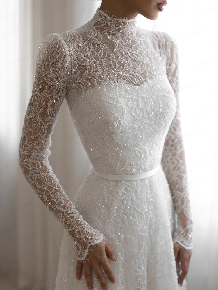 Abiti da sposa di lusso Collo alto Manica lunga Abito da sposa in pizzo Sweep Train A-Line Abito da sposa bianco Abito da sposa personalizzato