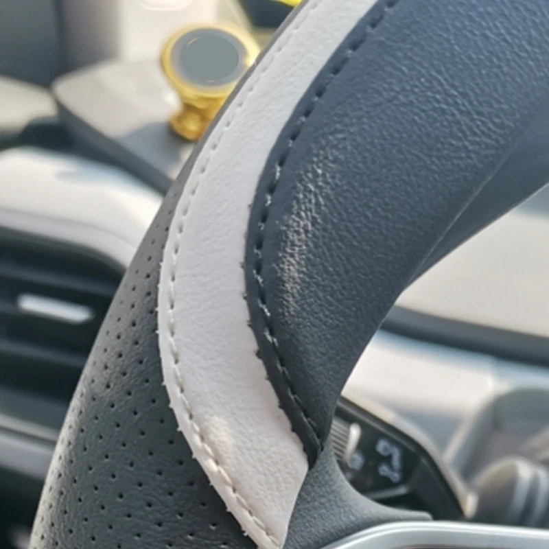 Per Geely Geometry C 2020 2021 2022 coprivolante per auto traspirante antiscivolo in pelle PU accessori interni per auto adatti