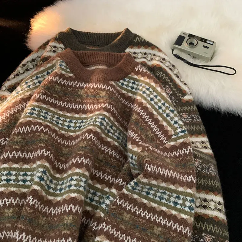 

Korean Lazy Style Christmas Sweater Pullover for Men in Autumn and Winter New High-end Striped Top Jacket Male Clothing