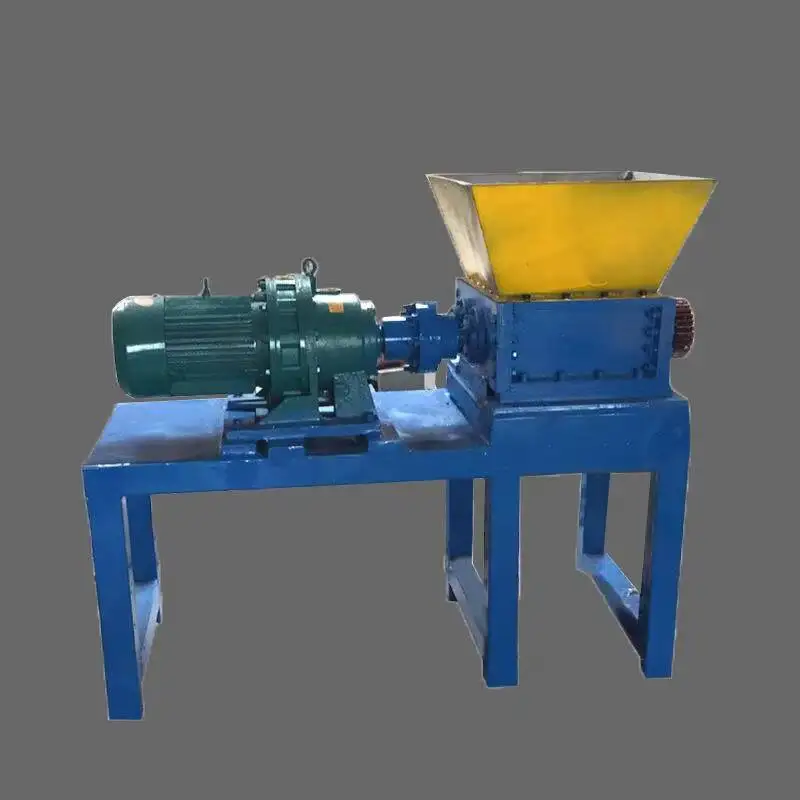 Petit broyeur universel multifonctionnel à double axe pour déchets de bois et plastique, broyeur d'approvisionnement en Stock en usine