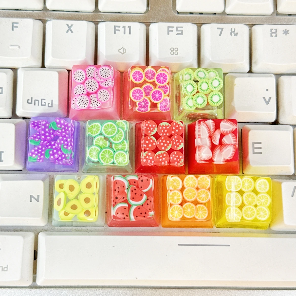 

Handmade Epoxy Resin Orange Resin Strawberry Artisan Keycap Translucent Key Cap Cross Axis Mechanical Keyboard Keycap