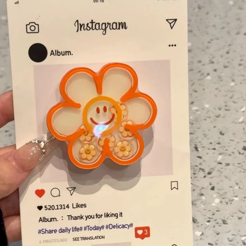 

Корейский милый мультяшный цветок Grip Tok Griptok, держатель для телефона, подставка для iPhone 15, универсальный держатель для аксессуаров Samsung