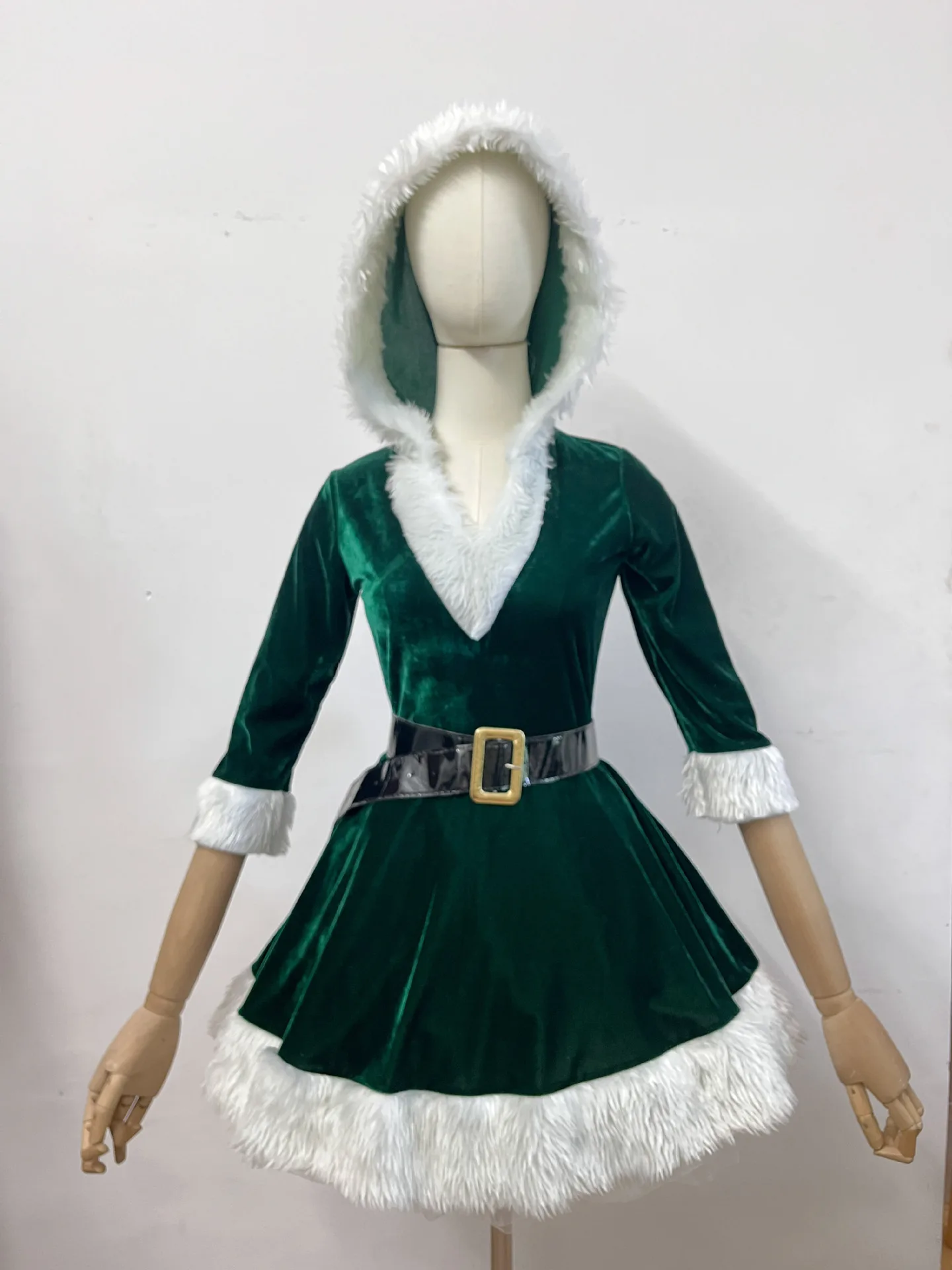 Mini-Robe Mère Noël en Velours à Capuche – photo 14