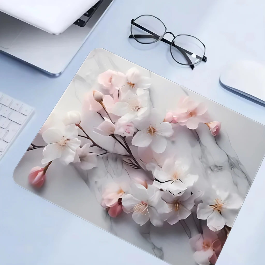 Alas mouse Sakura yang elegan, alas mouse gaming tahan air dan anti selip, pengunci tepi - sempurna untuk meja kantor atau rumah
