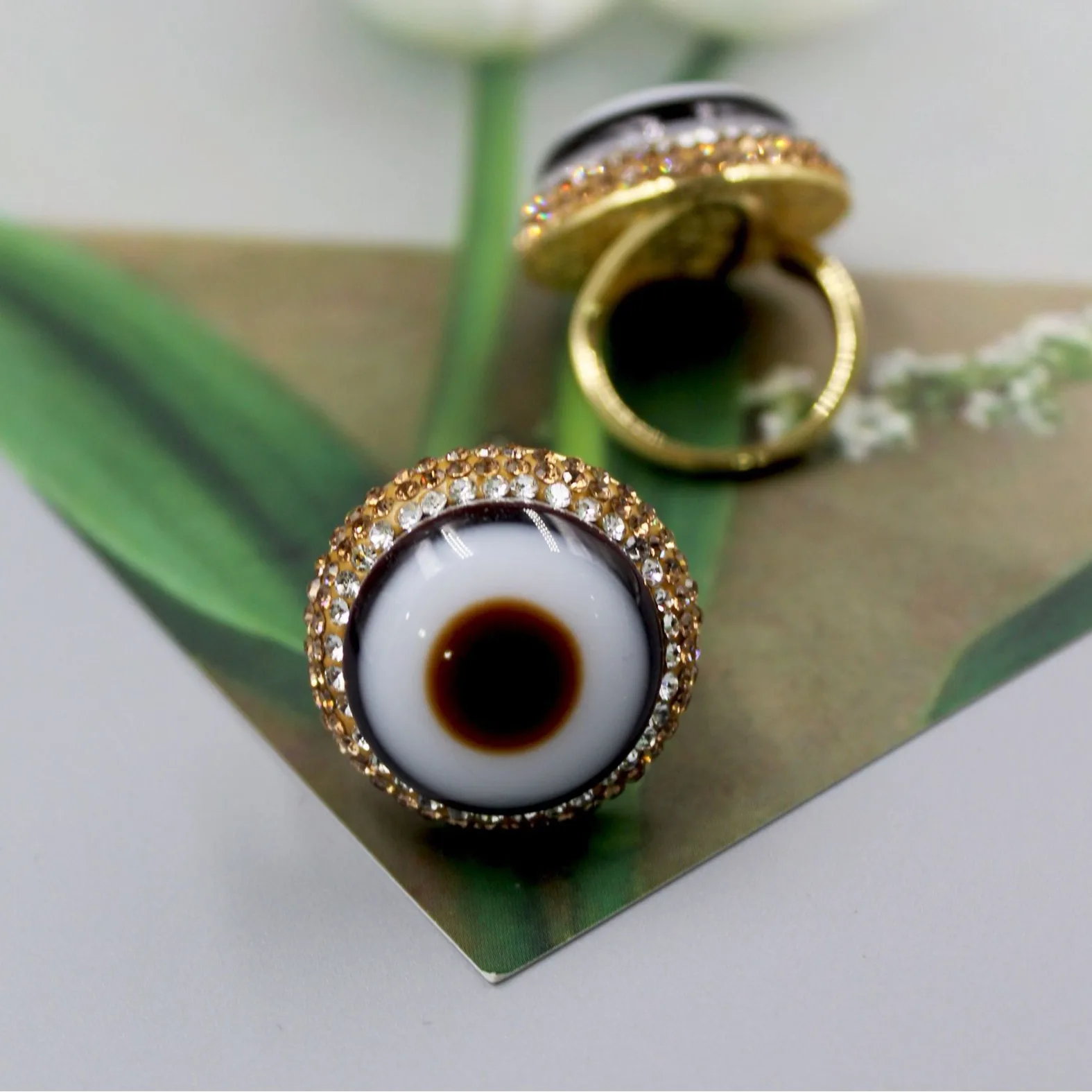 

Spot Tibetan jewelry ethnic style dzi bead agate inlaid crystal jewelry cat's eye ring light luxury Czech bead personalized ring