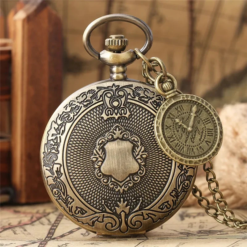 Vintage Style Shield Case Bronze Quartz Pocket Watch for Men Women Roman Number Dial Timepiece Necklace Chain Clock Compass Deco