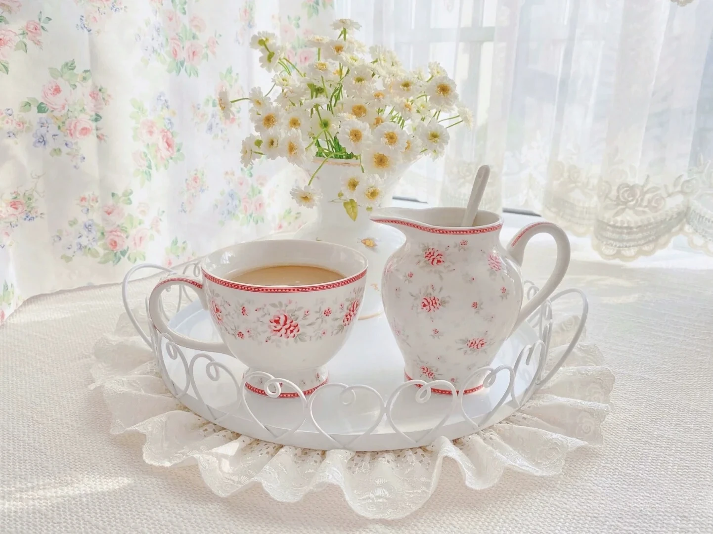 北欧風錬鉄製ラウンドラブテーブルウェアトレイ、ホームリビング - Coffee Tea Love のレビューと価格