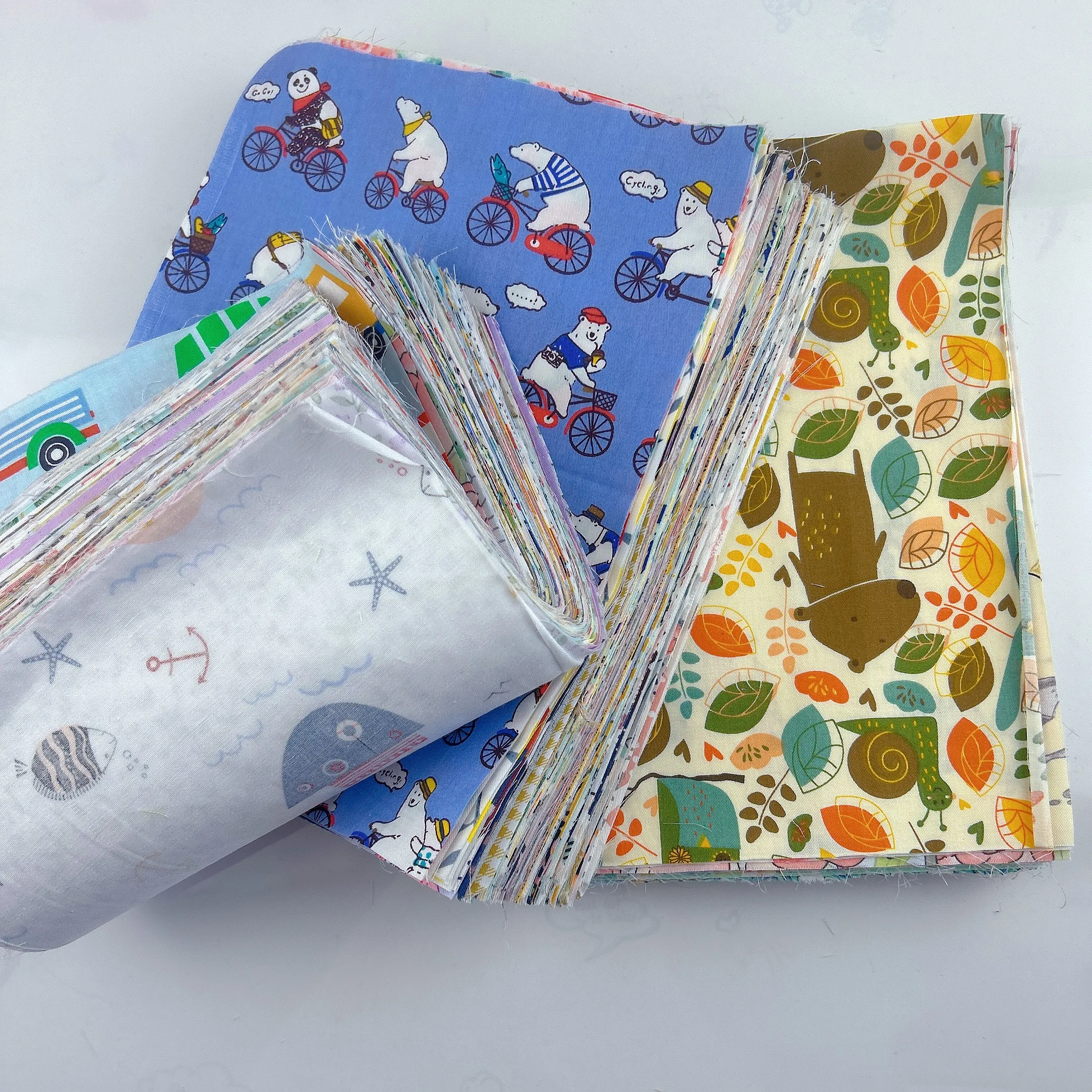 10x10cm Cloth Shredded Twill Cotton Fabric Squares Cartoon Floral Wave Stripe Grid Shape DIY Quilt Handmade Craft Patchwork
