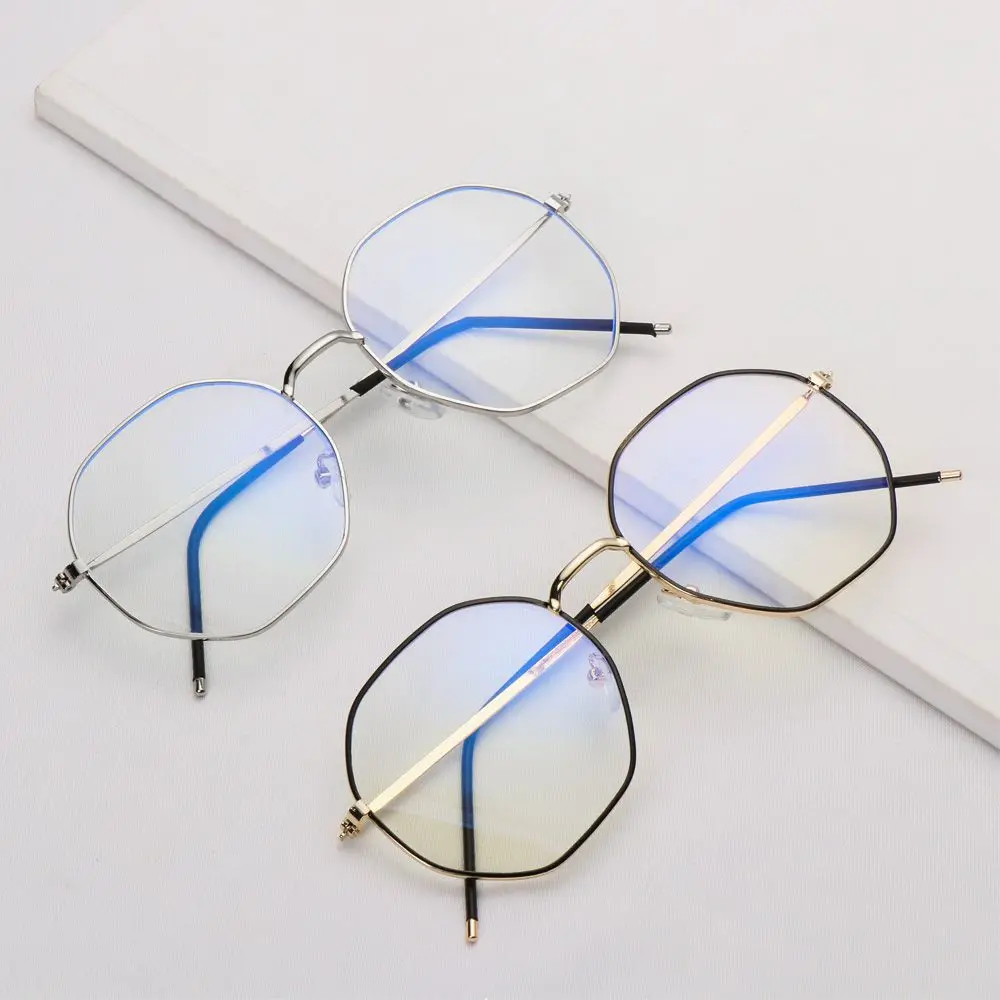 Metal Ultra Light Eyeglasses Anti-Blue Light Glasses Women Men Vintage Ultralight Round Frame Eye Protection