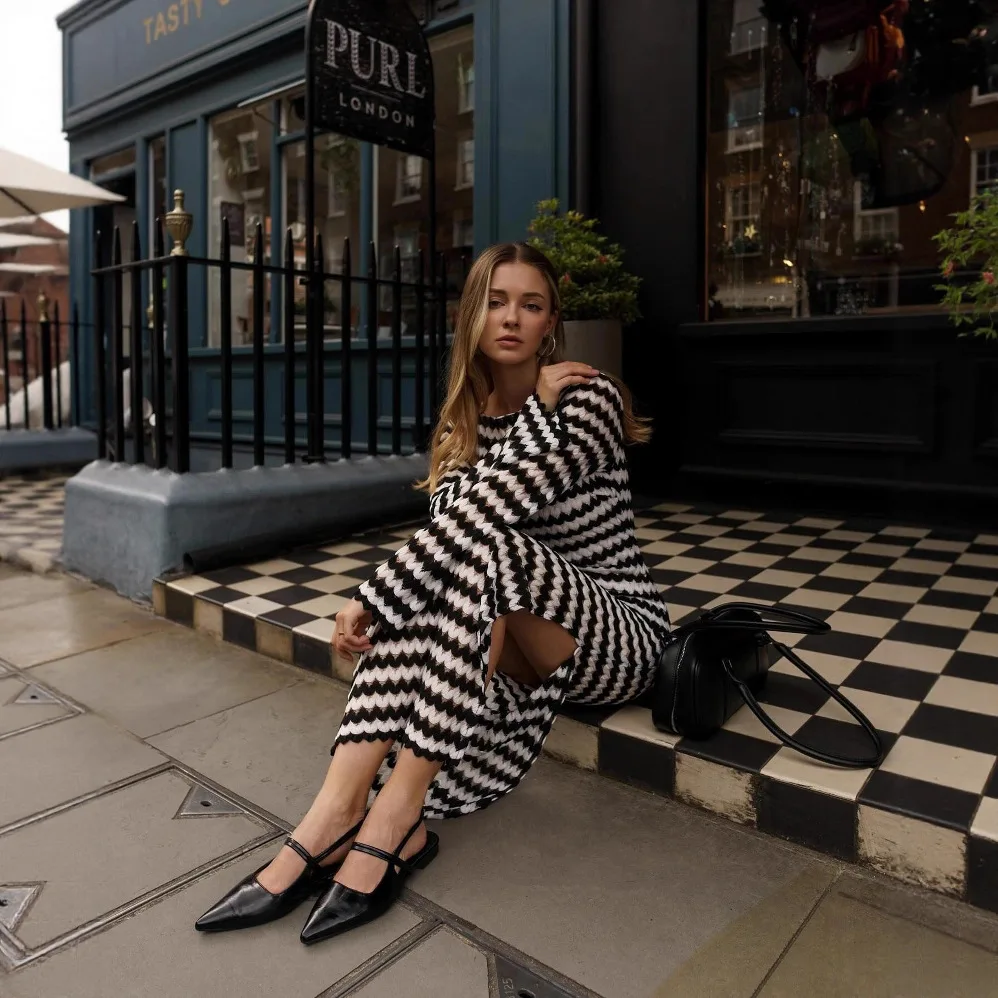 2025 New Fashion Printed Hip-hugging Long-sleeved Dress Women In Autumn Elegant Knitted One-line Collar Long Dresses For Women