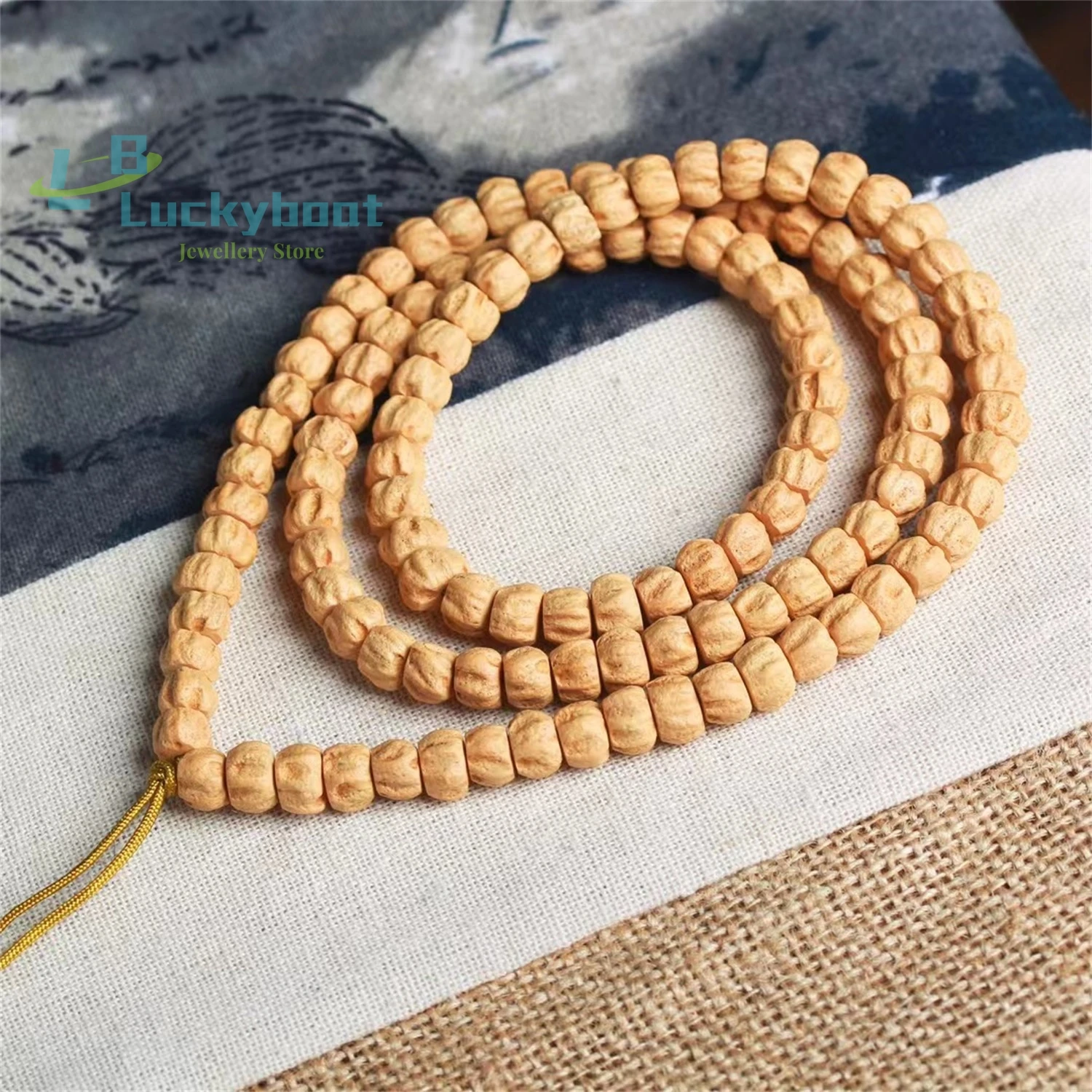 Natural Butter Skin Smooth Pattern Hand Bracelet with 108 Fragrant Seeds Buddha Beads for Men and Women\'s Multi Loop Bracelet