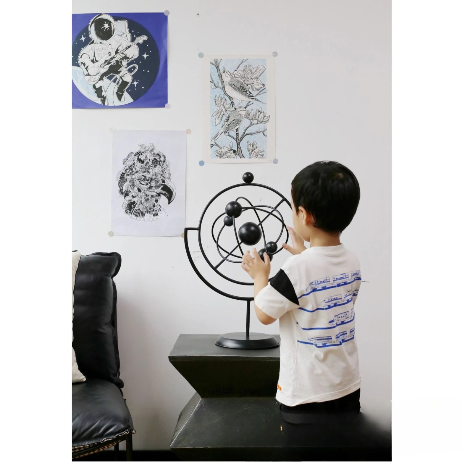 Design retro ornaments Extremely simple ins Planet Universe Nordic medieval art Healing decoration porch