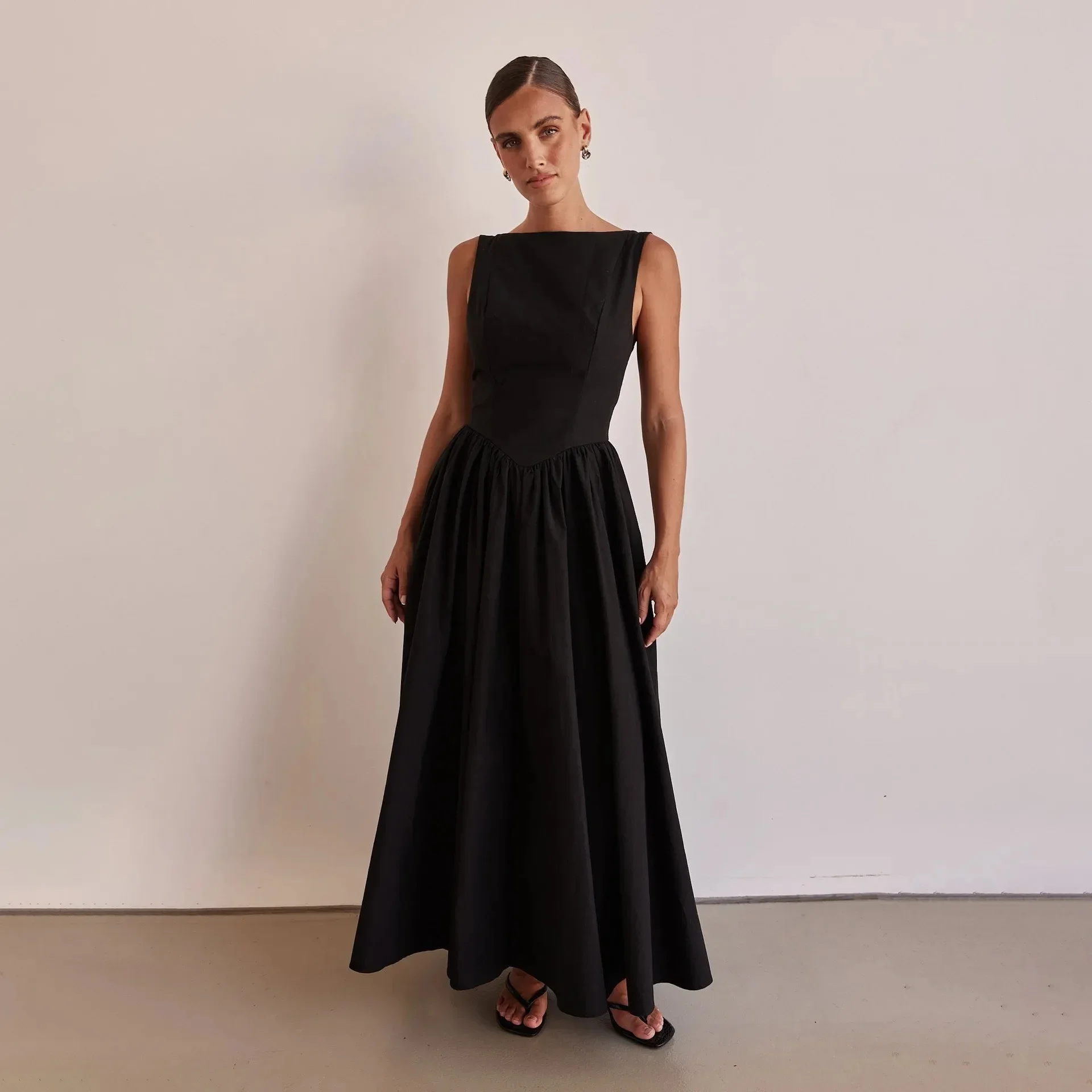 Elegant Pure Color Long Sleeveless Dress with Pleats for Women New Summer 2025 Fashionable Maxi Gown from Mainland China