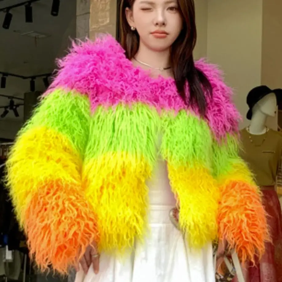 

Короткое сине-оранжевое пальто из искусственного меха из пляжной шерсти в стиле пэчворк с контрастным мехом, зимнее пальто из овечьего меха