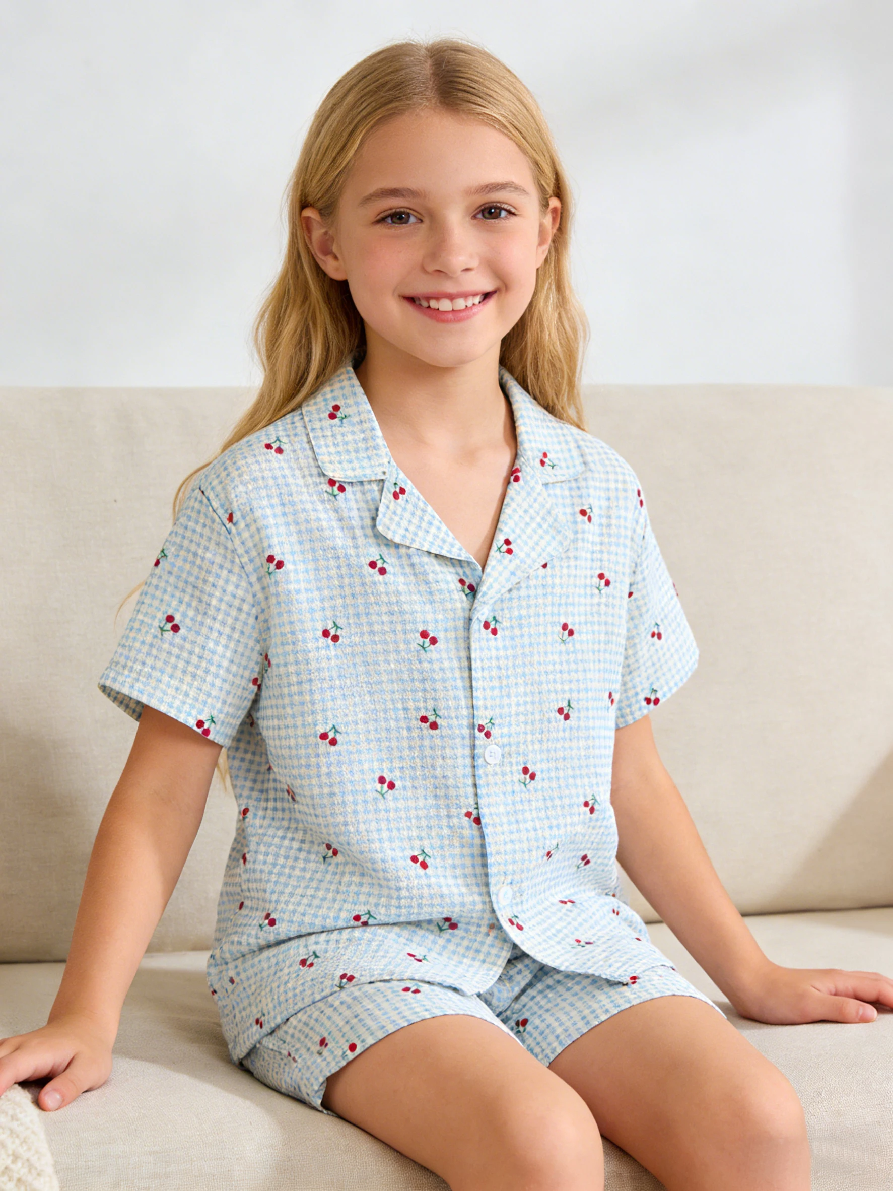 Girls' Pajama Home Wear Set, Cherry Short Sleeve Pajamas and Shorts, Perfect for Summer Sleepover Parties and Nighttime Wear