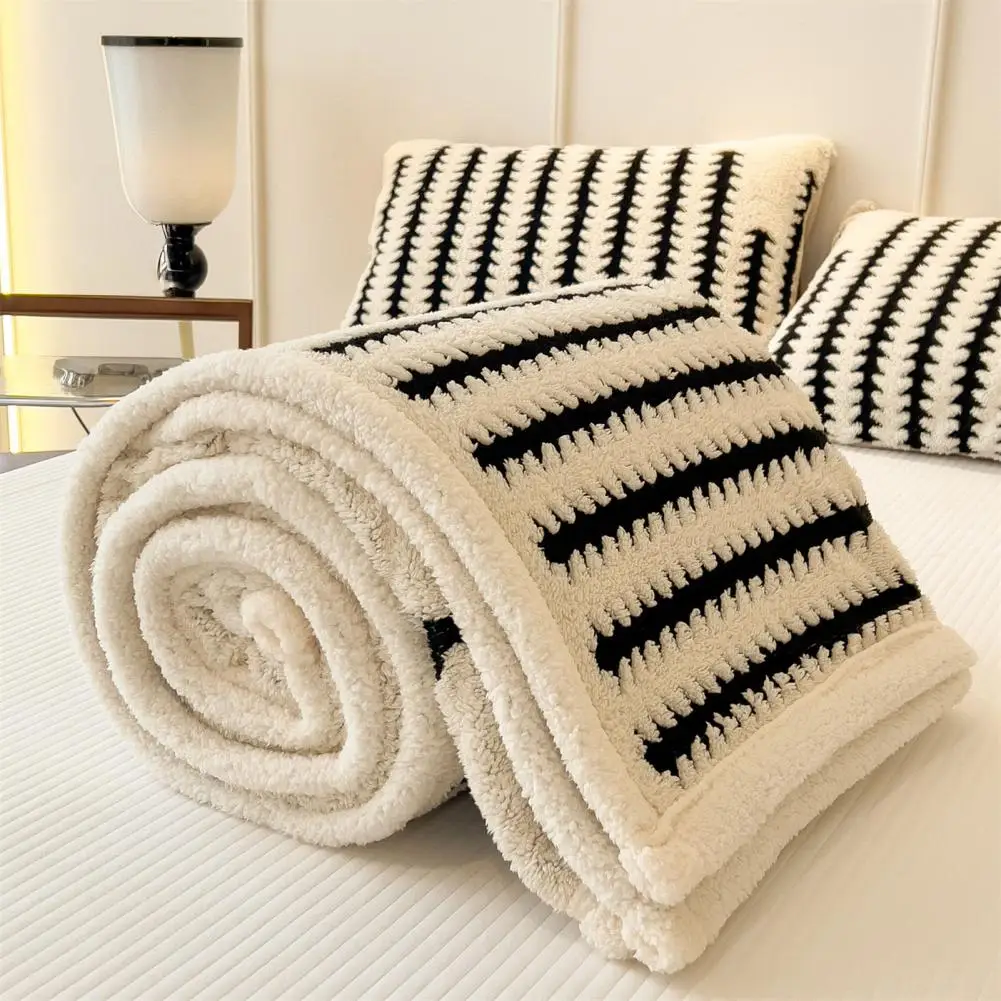 Double Layer Fleece Throw Blanket Boho Geometric Jacquard Fuzzy Plush Blanket Thickened Warm Cozy Cover Blanket Living Room Bed