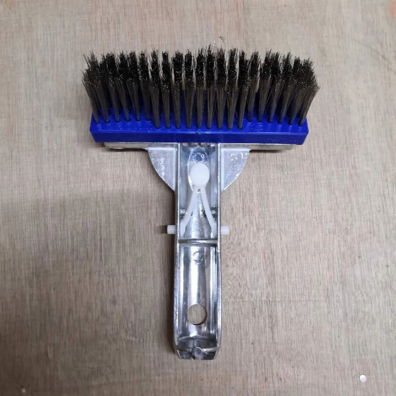 Spazzola per la pulizia della piscina spazzola metallica spazzola per la pulizia della parete inferiore della piscina attrezzatura per la pulizia della piscina