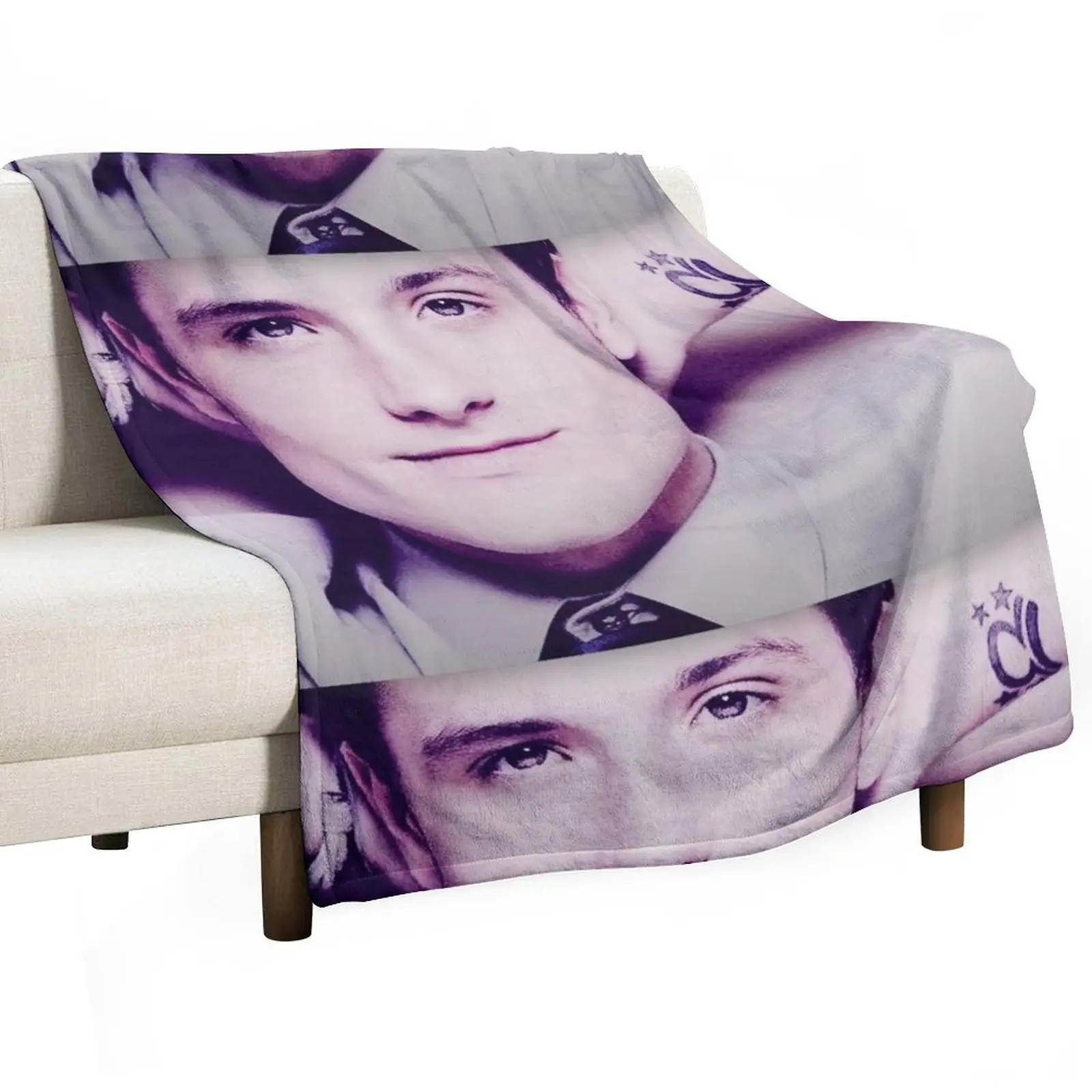 Josh Hutcherson Whistle Meme Throw Blanket Personalized Gift manga Bed linens Heavy Luxury Thicken Furry Blankets