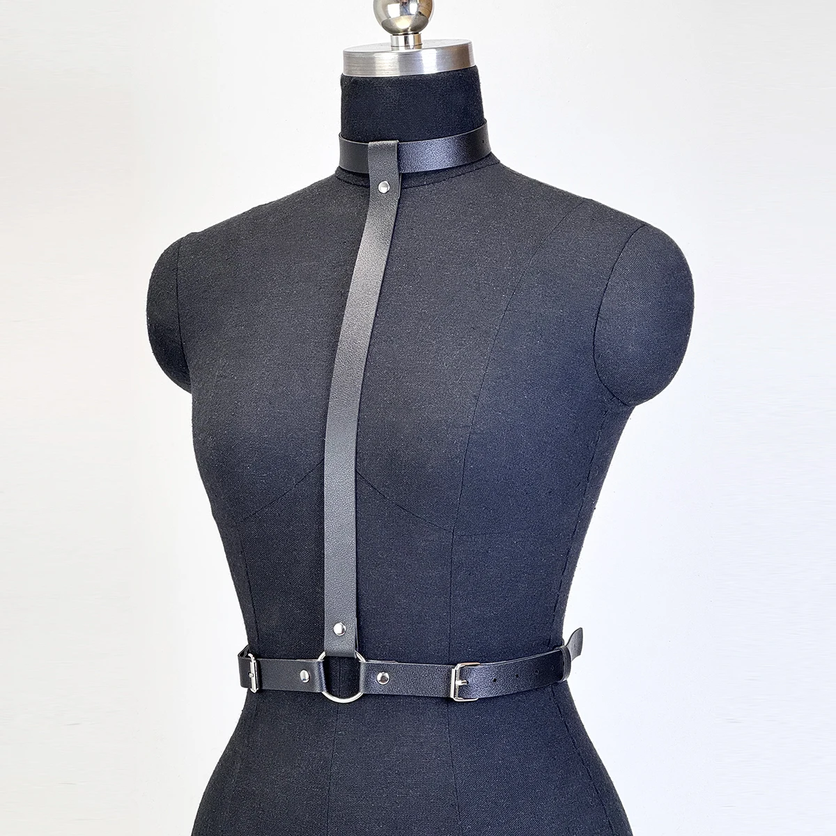 Sexy Brustgeschirr für Frauen PU Leder Dessous Bondage Körpergeschirr Gürtel Gothic Fetisch Kleidung Hosenträger Rave BDSM Sexspielzeug