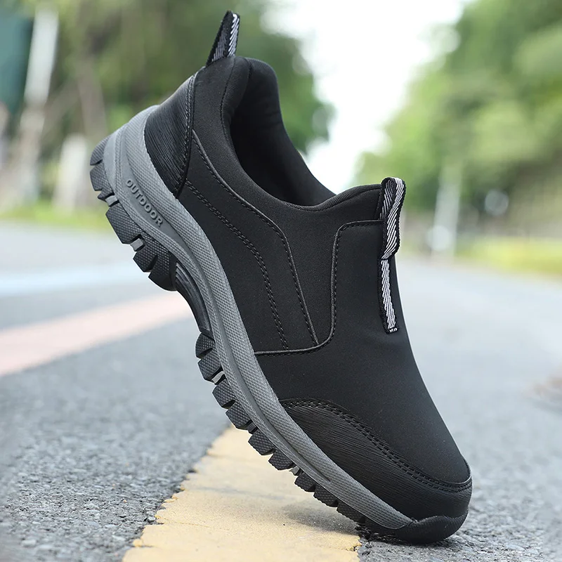 Men's Non-slip Casual Sports Shoes Slip on Hiking Shoes Outdoor Mountain Climbing Sneakers Leisure Man Flat Walking Shoes